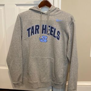Men’s Size Medium UNC Sweatshirt